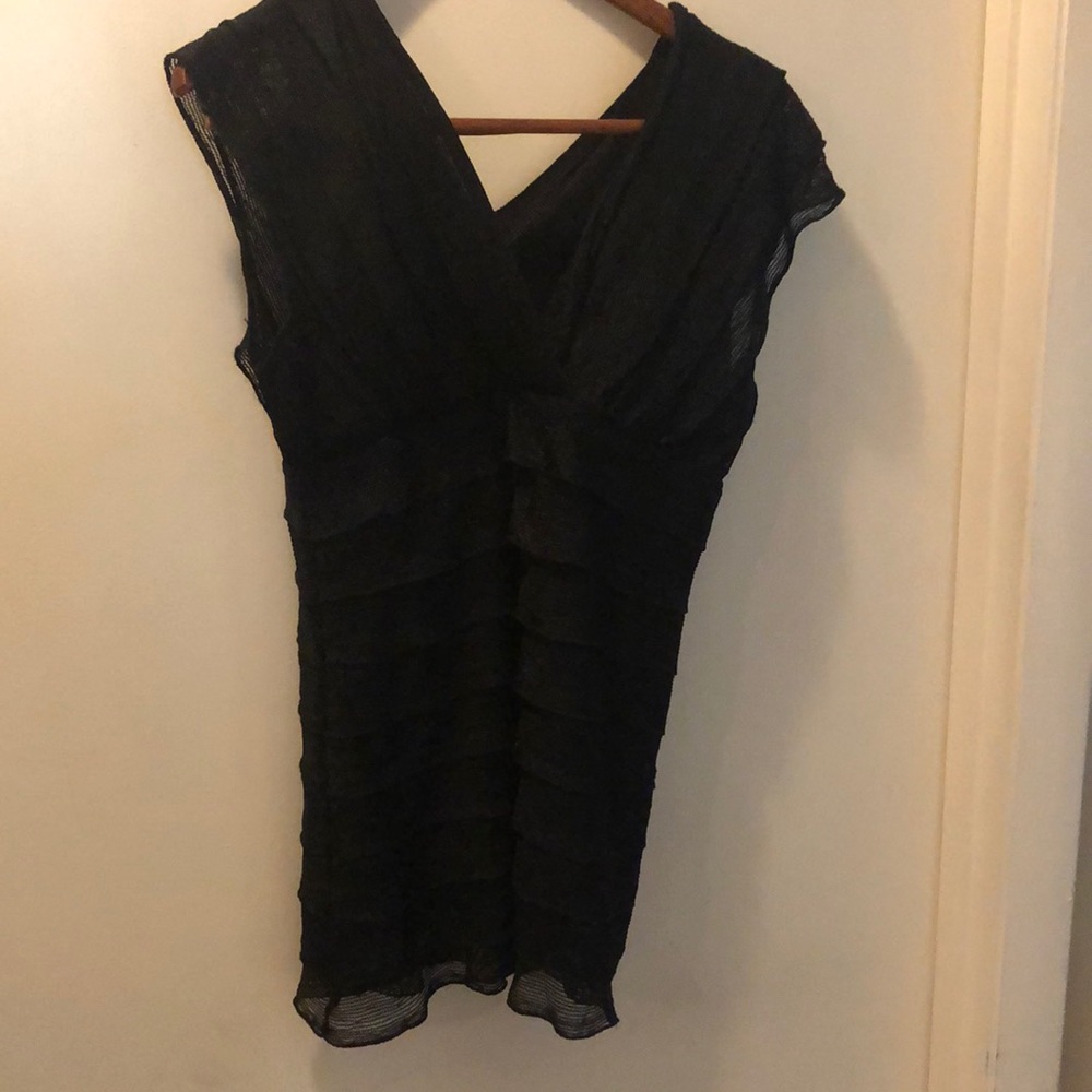Max edition NWT size medium black sleeveless top